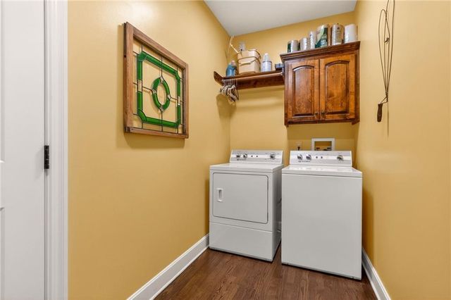 8829 N Glenwood Avenue, Kansas City, MO 64157