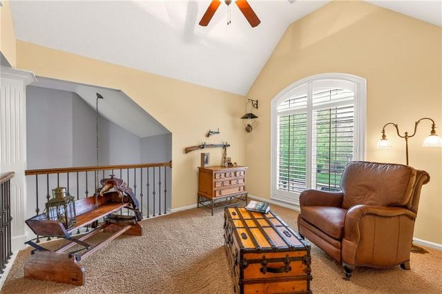 8829 N Glenwood Avenue, Kansas City, MO 64157