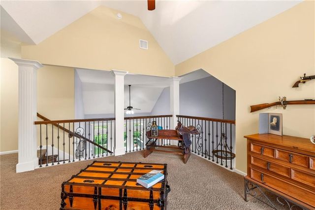 8829 N Glenwood Avenue, Kansas City, MO 64157