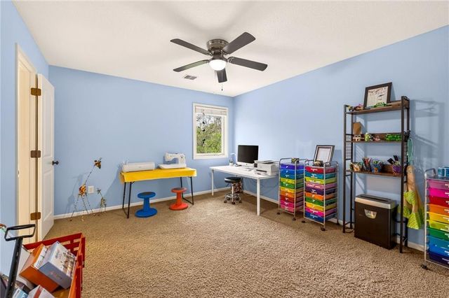 8829 N Glenwood Avenue, Kansas City, MO 64157