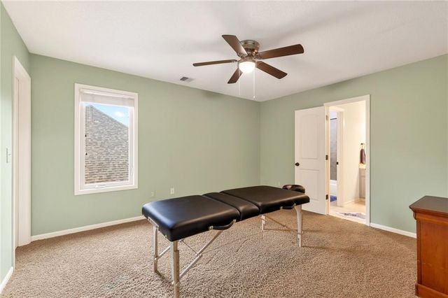 8829 N Glenwood Avenue, Kansas City, MO 64157