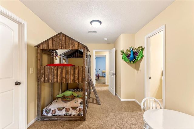 8829 N Glenwood Avenue, Kansas City, MO 64157