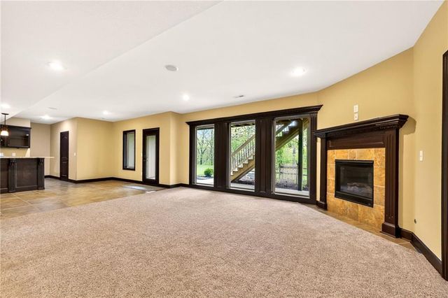 8829 N Glenwood Avenue, Kansas City, MO 64157