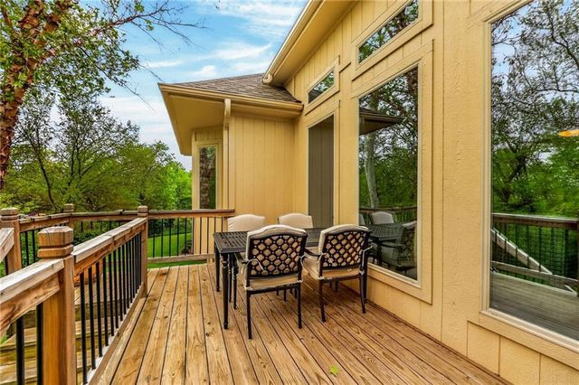 8829 N Glenwood Avenue, Kansas City, MO 64157