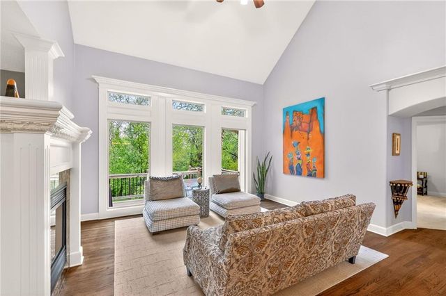 8829 N Glenwood Avenue, Kansas City, MO 64157