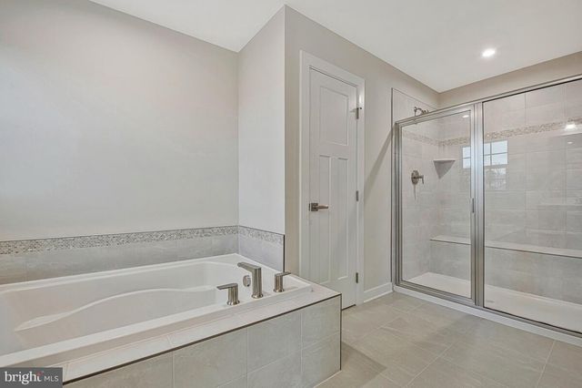 10065 DRESSAGE DR, Upper Marlboro, MD 20772