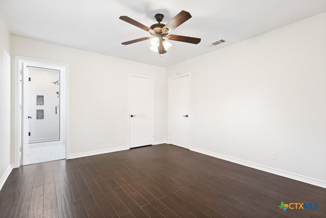 115 Da Gama, Universal City, TX 78148