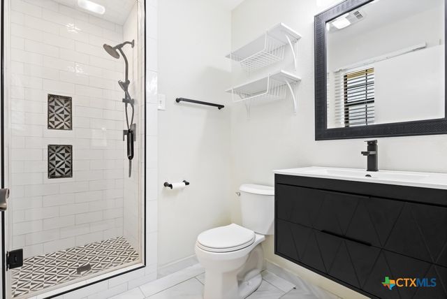 115 Da Gama, Universal City, TX 78148