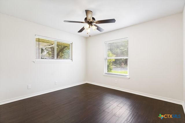 115 Da Gama, Universal City, TX 78148
