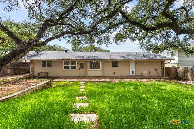 115 Da Gama, Universal City, TX 78148