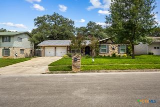 115 Da Gama, Universal City, TX 78148