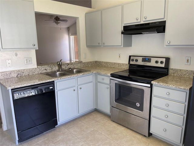 4989 VISTA LAGO DRIVE, Orlando, FL 32811