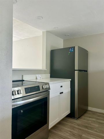 7195 E BANK DRIVE 206, Tampa, FL 33617