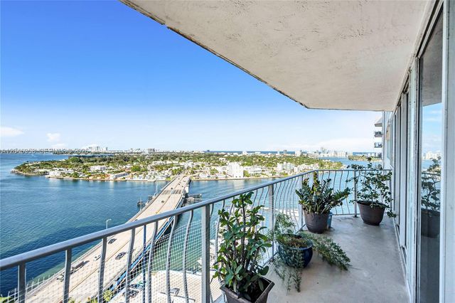 7601 E Treasure Dr 2412, North Bay Village, FL 33141