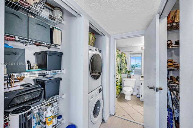 7601 E Treasure Dr 2412, North Bay Village, FL 33141