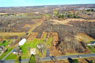6970 N Division St Road, Throop, NY 13021