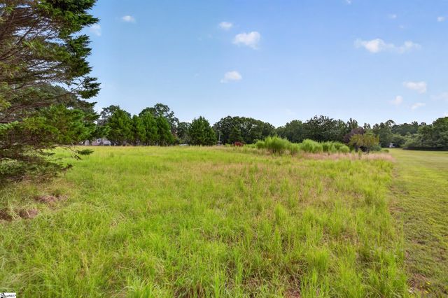 460 N Major Road, Belton, SC 29627