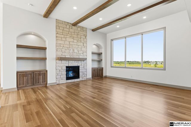 17027 S Reflection Circle, Bennington, NE 68007