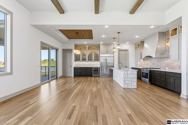 17027 S Reflection Circle, Bennington, NE 68007