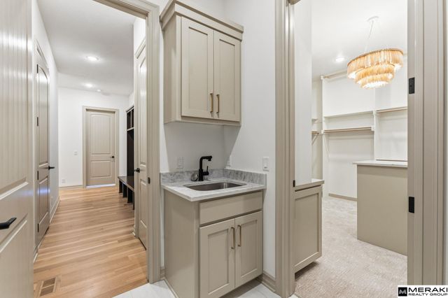 17027 S Reflection Circle, Bennington, NE 68007