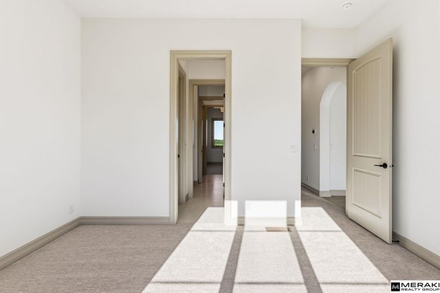 17027 S Reflection Circle, Bennington, NE 68007