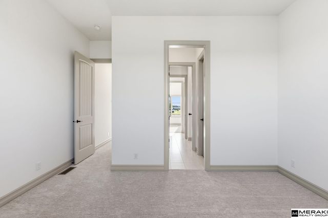 17027 S Reflection Circle, Bennington, NE 68007
