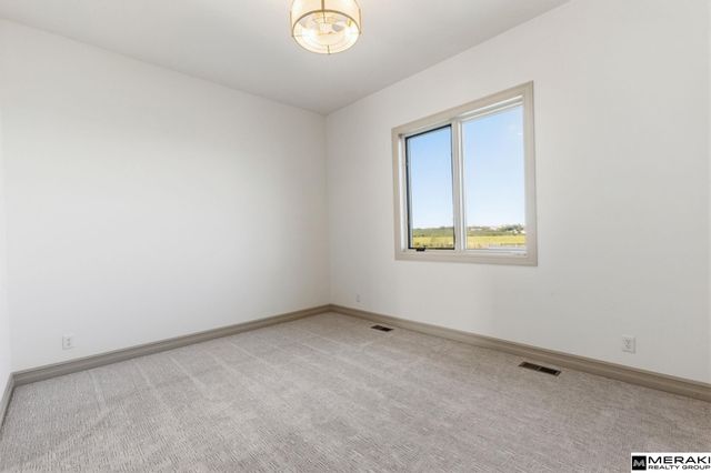 17027 S Reflection Circle, Bennington, NE 68007
