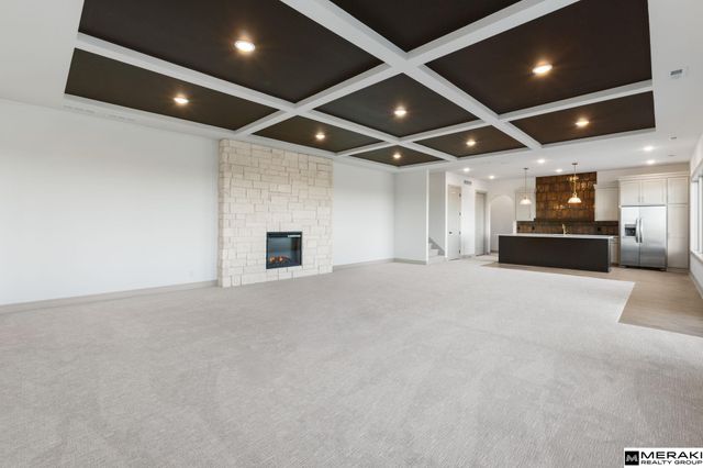 17027 S Reflection Circle, Bennington, NE 68007