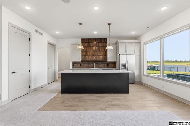 17027 S Reflection Circle, Bennington, NE 68007