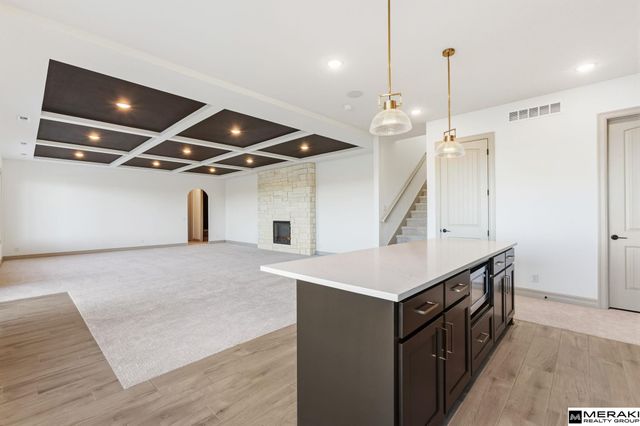 17027 S Reflection Circle, Bennington, NE 68007