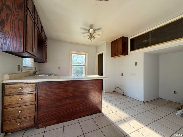 3412 N STERLING Avenue, Peoria, IL 61604