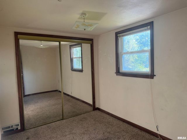 3412 N STERLING Avenue, Peoria, IL 61604