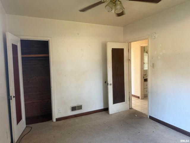 3412 N STERLING Avenue, Peoria, IL 61604