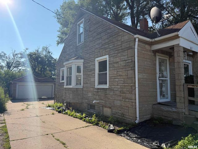 3412 N STERLING Avenue, Peoria, IL 61604