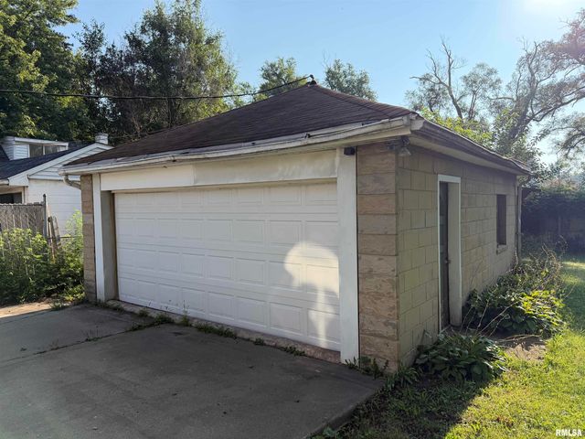 3412 N STERLING Avenue, Peoria, IL 61604