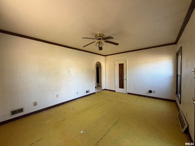 3412 N STERLING Avenue, Peoria, IL 61604