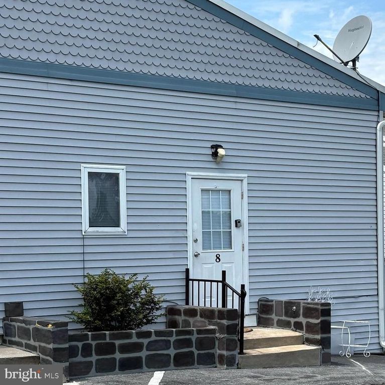 709-11 HILL RD #8, Wernersville, PA 19565