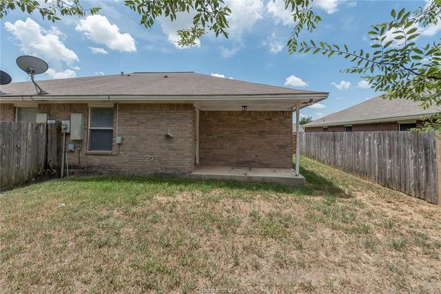 1715 Rock Hollow Loop, Bryan, TX 77807