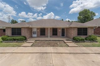 1715 Rock Hollow Loop, Bryan, TX 77807