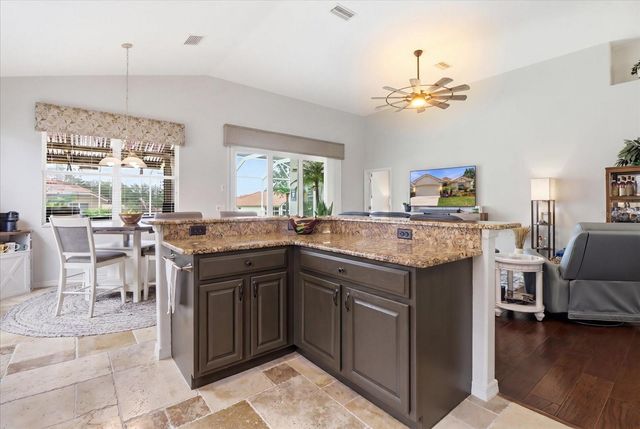 1096 W DIAMOND SHORE LOOP, Hernando, FL 34442