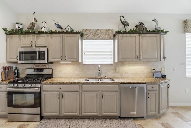 1096 W DIAMOND SHORE LOOP, Hernando, FL 34442