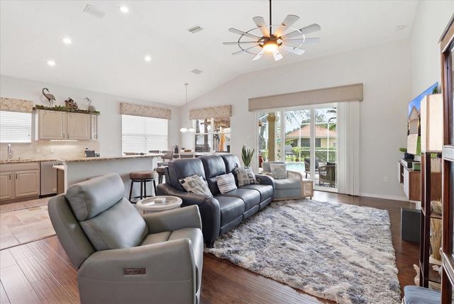1096 W DIAMOND SHORE LOOP, Hernando, FL 34442