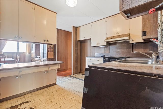 1404 Kaumoli Street, Pearl City, HI 96782