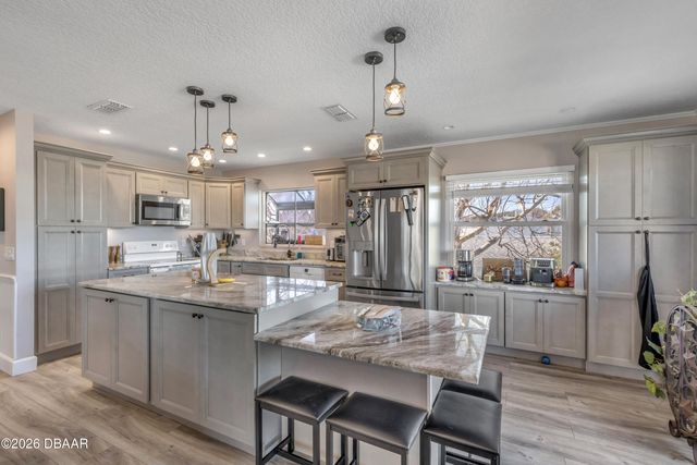 831 E 21st Avenue, New Smyrna Beach, FL 32169