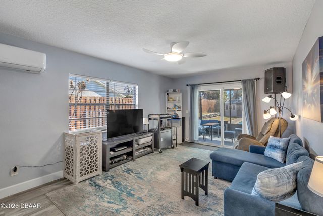 831 E 21st Avenue, New Smyrna Beach, FL 32169