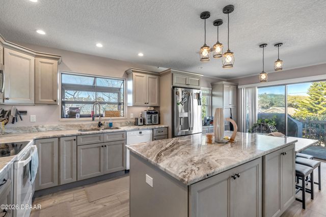 831 E 21st Avenue, New Smyrna Beach, FL 32169