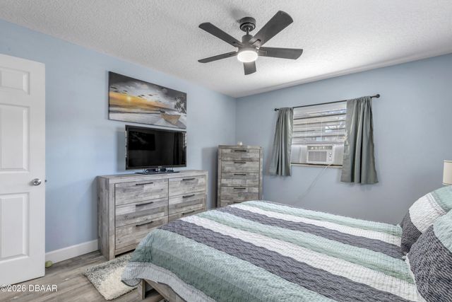 831 E 21st Avenue, New Smyrna Beach, FL 32169