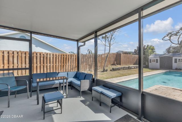 831 E 21st Avenue, New Smyrna Beach, FL 32169