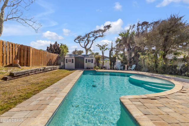 831 E 21st Avenue, New Smyrna Beach, FL 32169