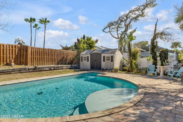 831 E 21st Avenue, New Smyrna Beach, FL 32169